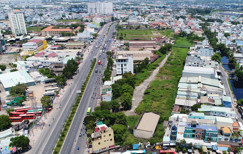 4 khu đất công bỏ hoang trên đoạn đường hơn 1 km ở Sài Gòn